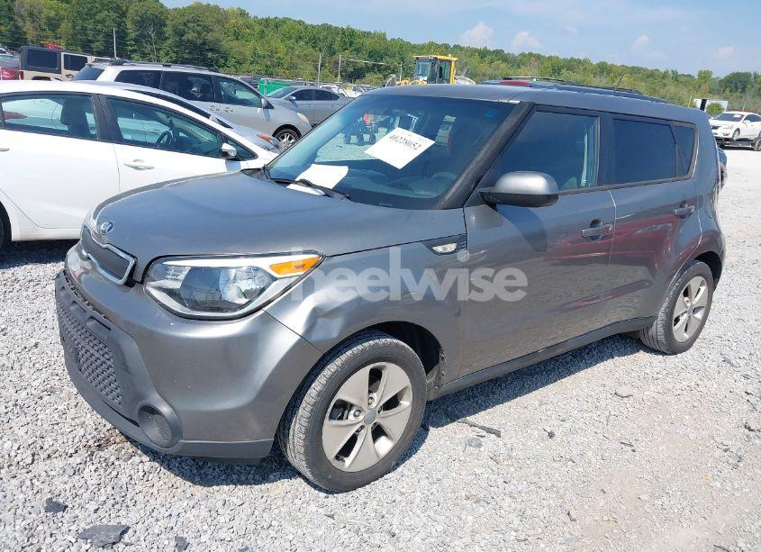 Photo 2 of 2014 Kia Soul N/A (VIN KNDJN2A26E7015490)
