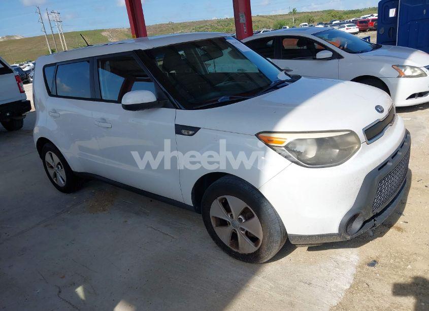 2014 Kia Soul (VIN KNDJN2A26E7716501) main photo