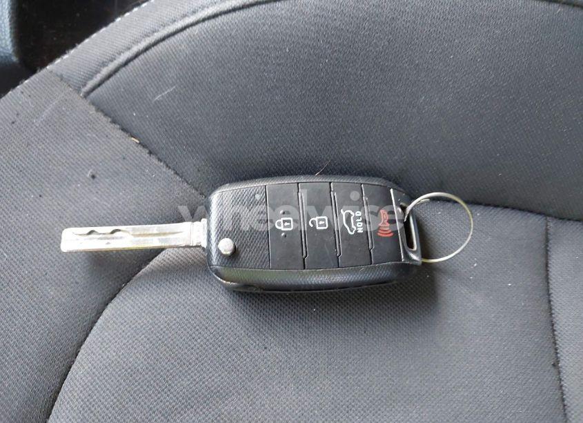 Photo 11 of 2014 Kia Soul (VIN KNDJN2A26E7716501)