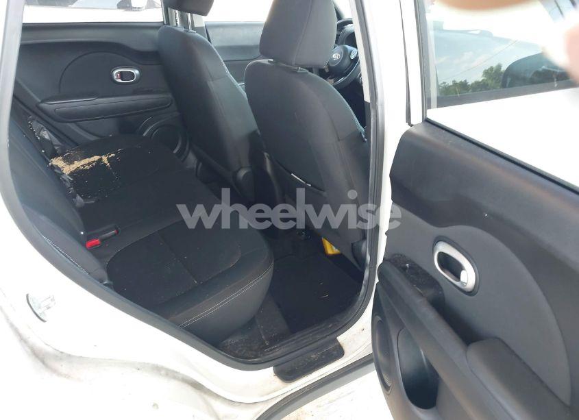 Photo 8 of 2014 Kia Soul (VIN KNDJN2A26E7716501)