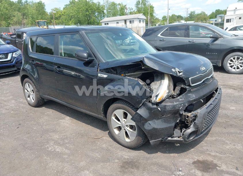 2015 Kia Soul (VIN KNDJN2A26F7212967) main photo