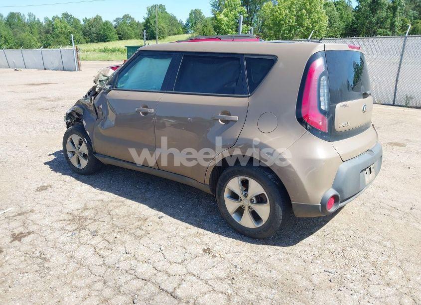 Photo 3 of 2016 Kia Soul (VIN KNDJN2A26G7263208)