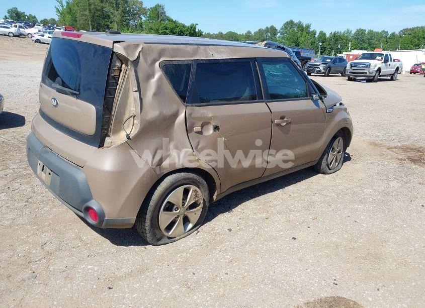 Photo 4 of 2016 Kia Soul (VIN KNDJN2A26G7263208)