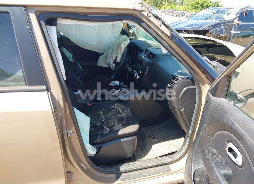 Photo 5 of 2016 Kia Soul (VIN KNDJN2A26G7263208)