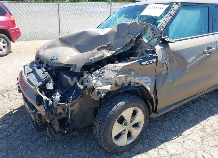 Photo 6 of 2016 Kia Soul (VIN KNDJN2A26G7263208)