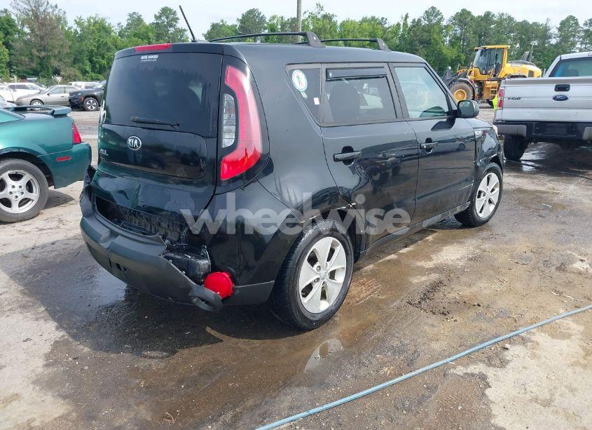 Photo 4 of 2016 Kia Soul (VIN KNDJN2A26G7284737)