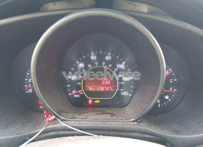 Photo 7 of 2016 Kia Soul (VIN KNDJN2A26G7284737)