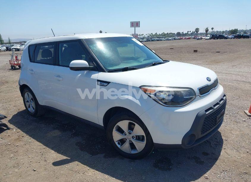 2016 Kia Soul (VIN KNDJN2A26G7375927) main photo