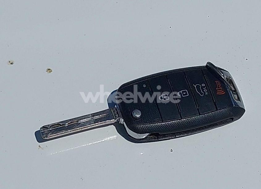 Photo 11 of 2016 Kia Soul (VIN KNDJN2A26G7375927)