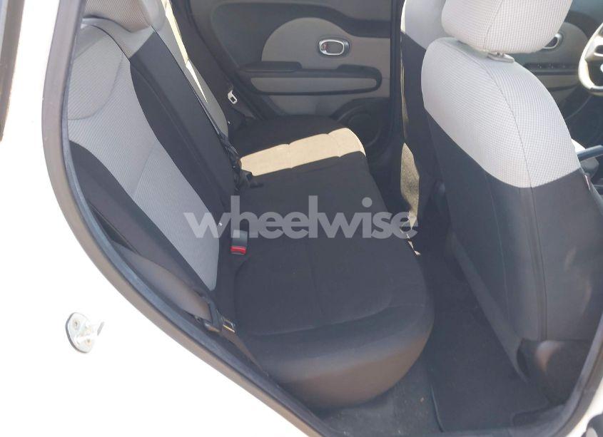 Photo 8 of 2016 Kia Soul (VIN KNDJN2A26G7375927)