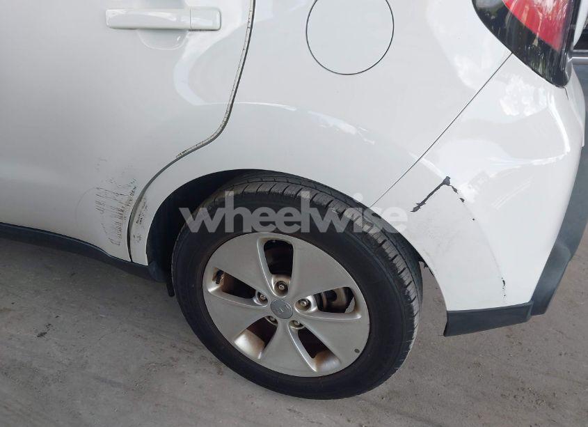 Photo 13 of 2016 Kia Soul (VIN KNDJN2A26G7378164)