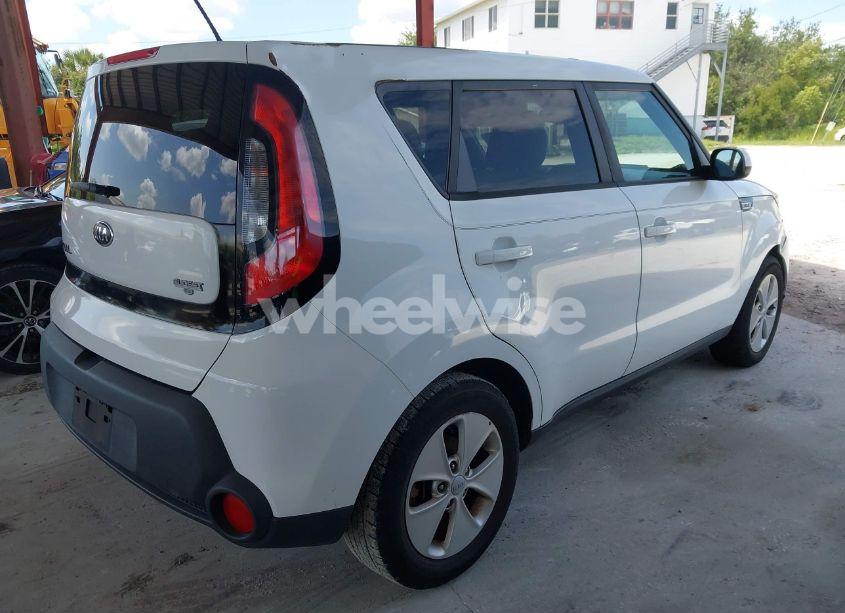 Photo 4 of 2016 Kia Soul (VIN KNDJN2A26G7378164)