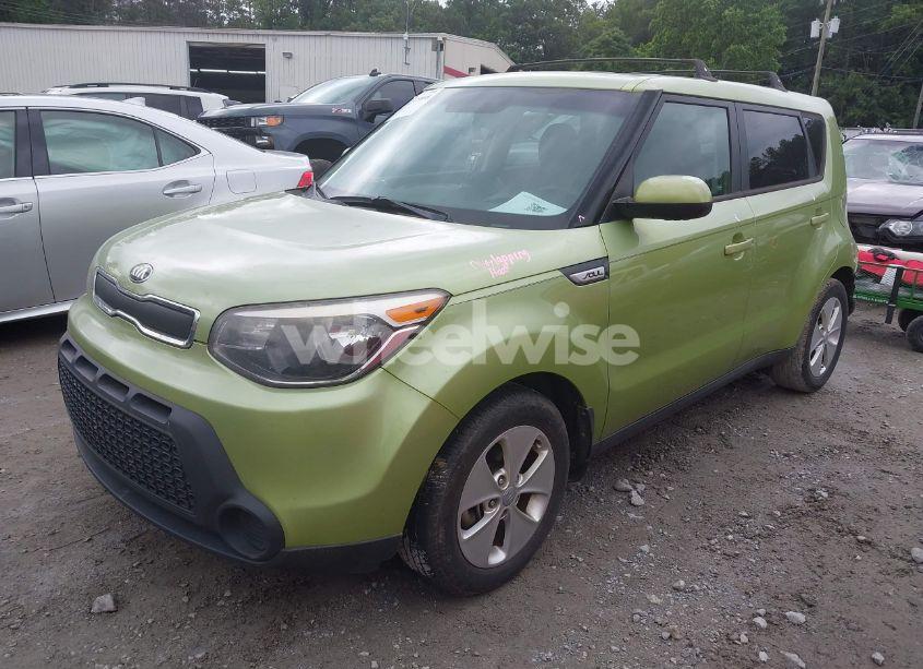 Photo 2 of 2016 Kia Soul (VIN KNDJN2A26G7827388)
