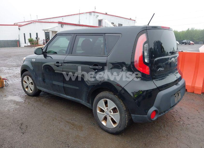 Photo 3 of 2016 Kia Soul (VIN KNDJN2A26G7853862)