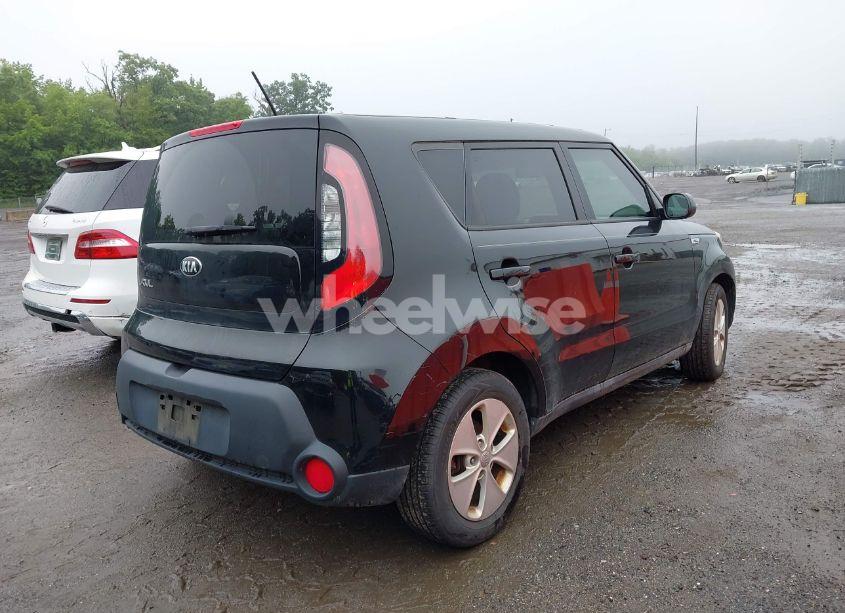 Photo 4 of 2016 Kia Soul (VIN KNDJN2A26G7853862)