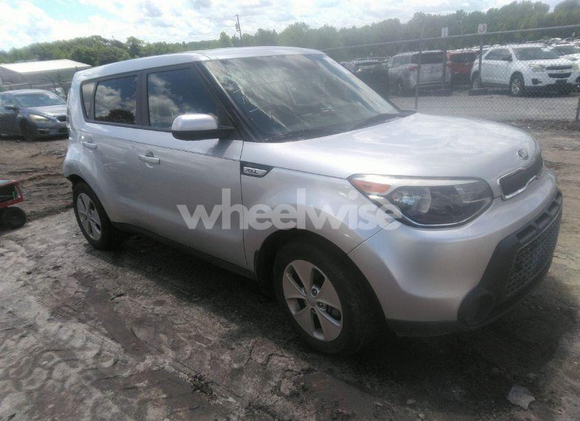 2016 Kia Soul (VIN KNDJN2A26G7867910) main photo