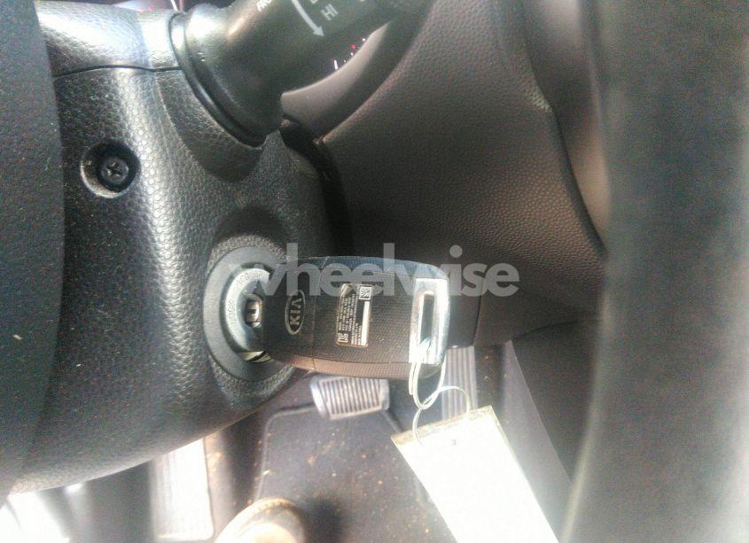 Photo 11 of 2016 Kia Soul (VIN KNDJN2A26G7867910)