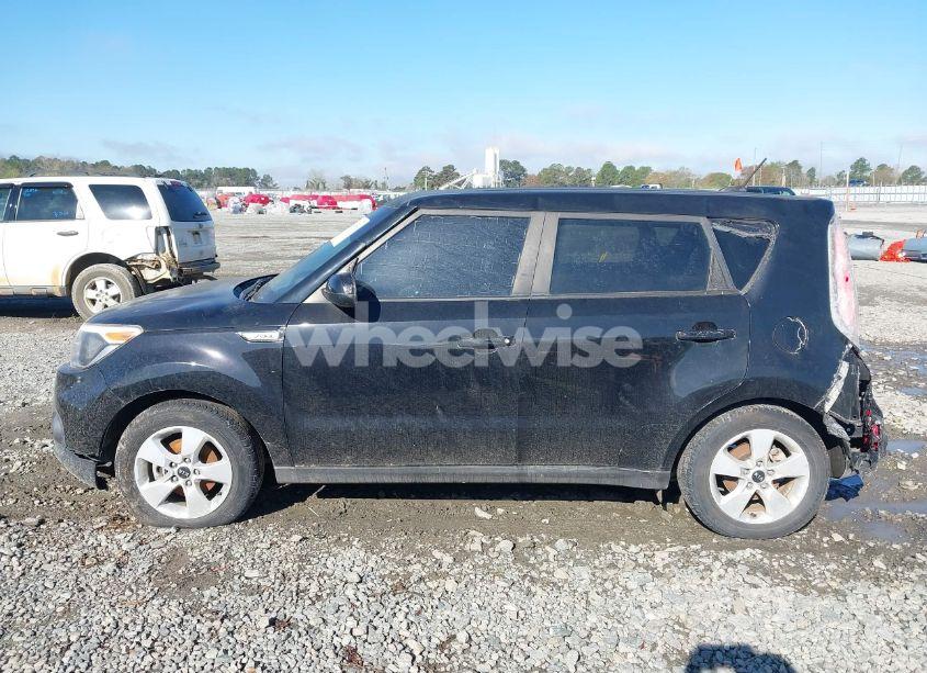 Photo 14 of 2018 Kia Soul (VIN KNDJN2A26J7619700)