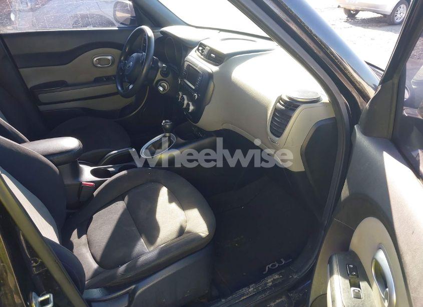 Photo 5 of 2018 Kia Soul (VIN KNDJN2A26J7619700)