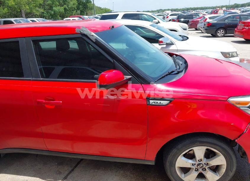 Photo 13 of 2019 Kia Soul (VIN KNDJN2A26K7005750)