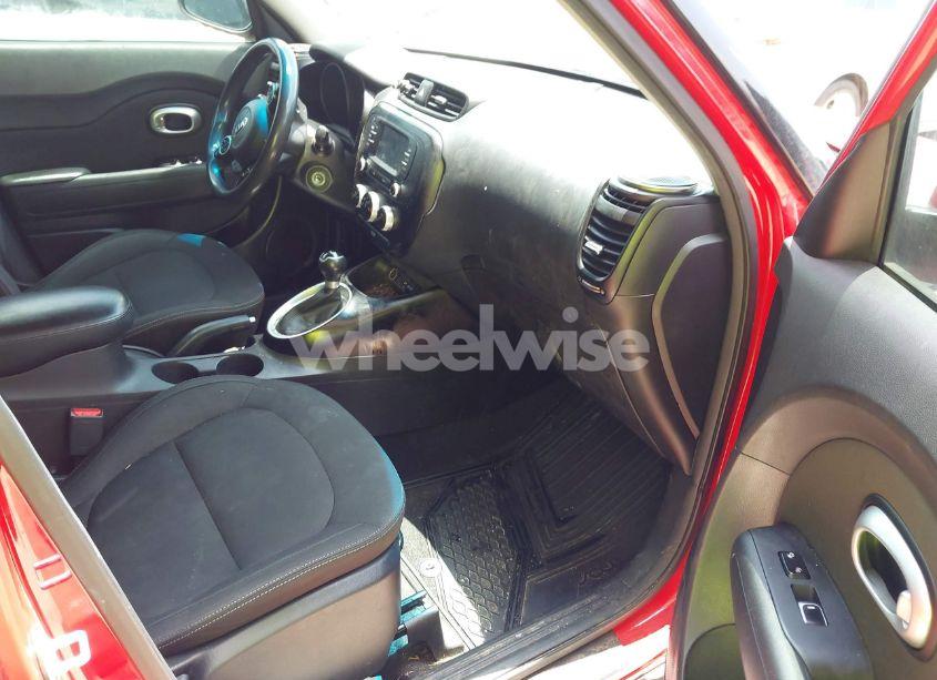 Photo 5 of 2019 Kia Soul (VIN KNDJN2A26K7005750)