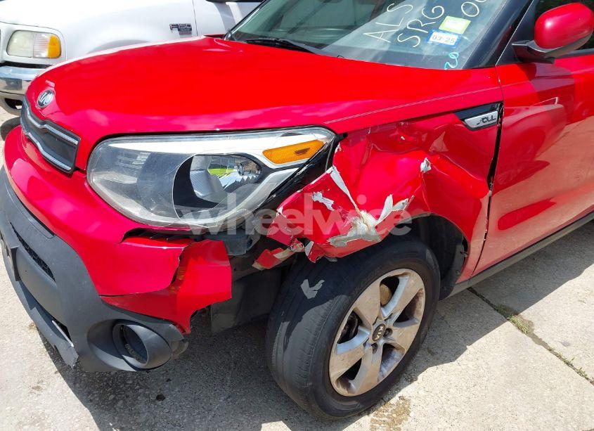 Photo 6 of 2019 Kia Soul (VIN KNDJN2A26K7005750)
