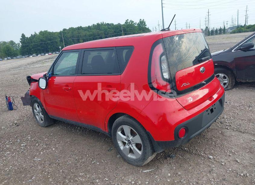 Photo 3 of 2019 Kia Soul (VIN KNDJN2A26K7661561)