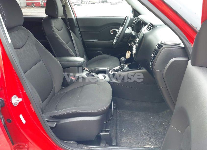 Photo 5 of 2019 Kia Soul (VIN KNDJN2A26K7661561)