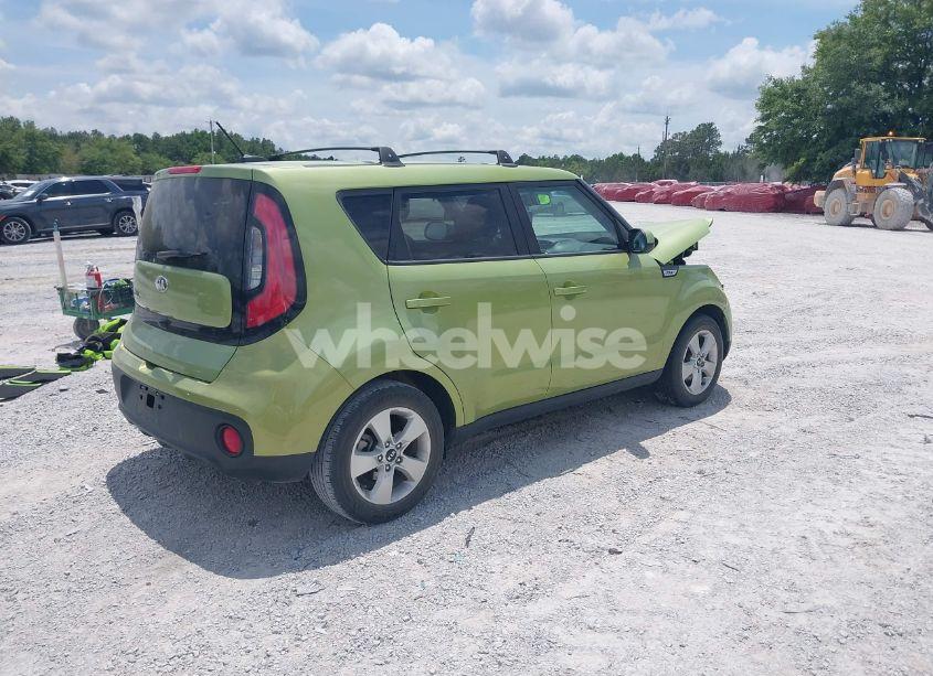 Photo 4 of 2019 Kia Soul (VIN KNDJN2A26K7920520)
