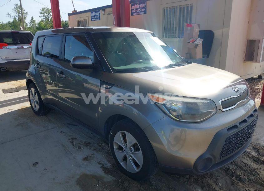 2014 Kia Soul (VIN KNDJN2A27E7015692) main photo
