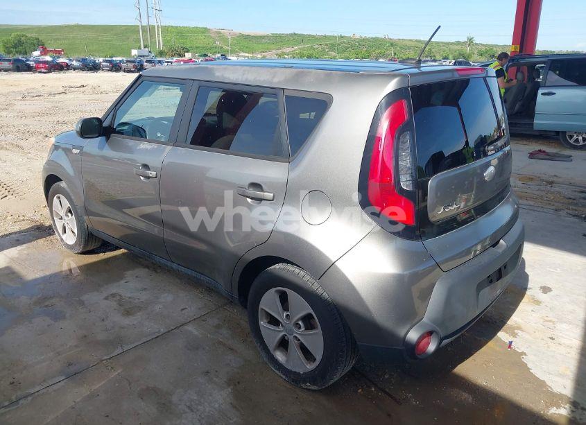 Photo 3 of 2014 Kia Soul (VIN KNDJN2A27E7015692)