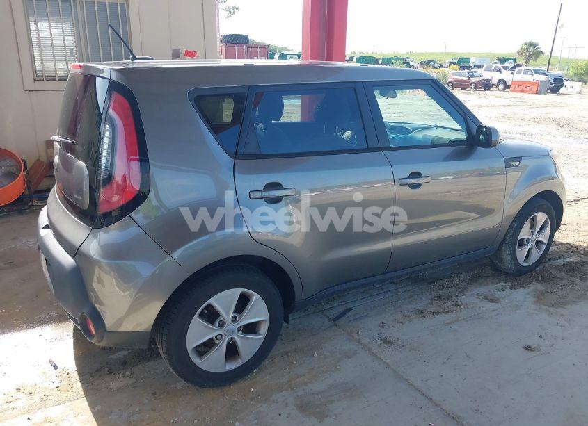 Photo 4 of 2014 Kia Soul (VIN KNDJN2A27E7015692)