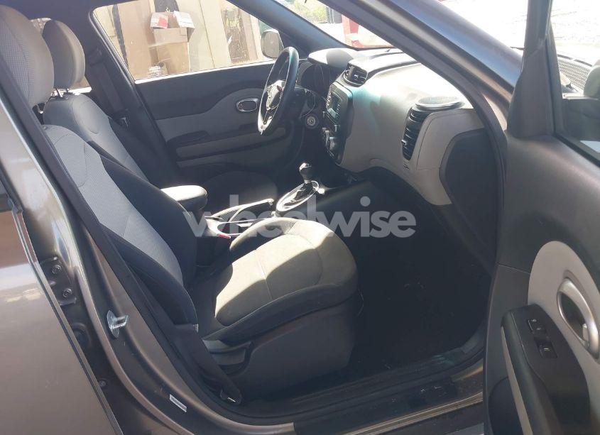 Photo 5 of 2014 Kia Soul (VIN KNDJN2A27E7015692)