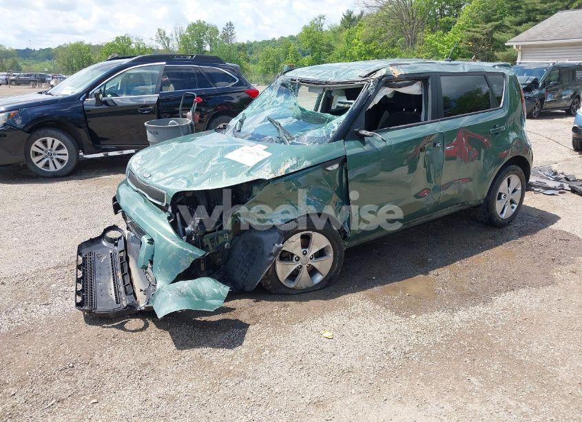 Photo 2 of 2014 Kia Soul N/A (VIN KNDJN2A27E7020066)