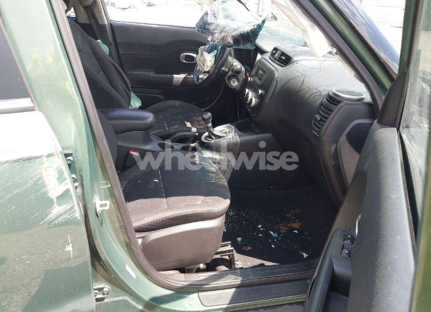 Photo 5 of 2014 Kia Soul N/A (VIN KNDJN2A27E7020066)