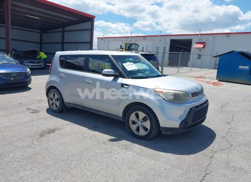 2014 Kia Soul (VIN KNDJN2A27E7701568) main photo