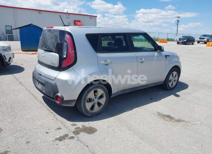 Photo 4 of 2014 Kia Soul (VIN KNDJN2A27E7701568)