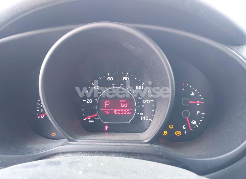 Photo 7 of 2014 Kia Soul (VIN KNDJN2A27E7701568)