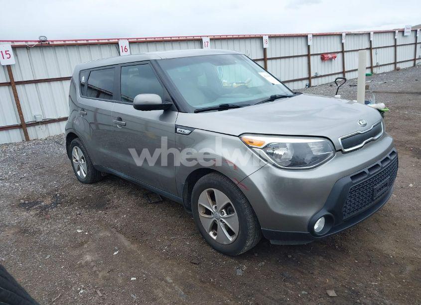 2015 Kia Soul (VIN KNDJN2A27F7188050) main photo