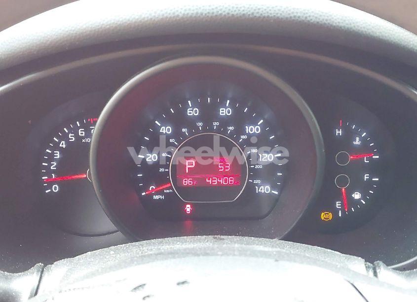 Photo 7 of 2015 Kia Soul (VIN KNDJN2A27F7213044)