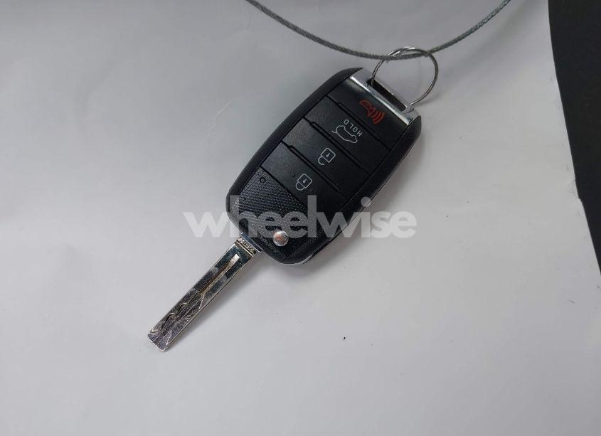 Photo 11 of 2015 Kia Soul (VIN KNDJN2A27F7228823)