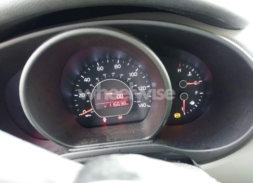 Photo 7 of 2015 Kia Soul (VIN KNDJN2A27F7228823)