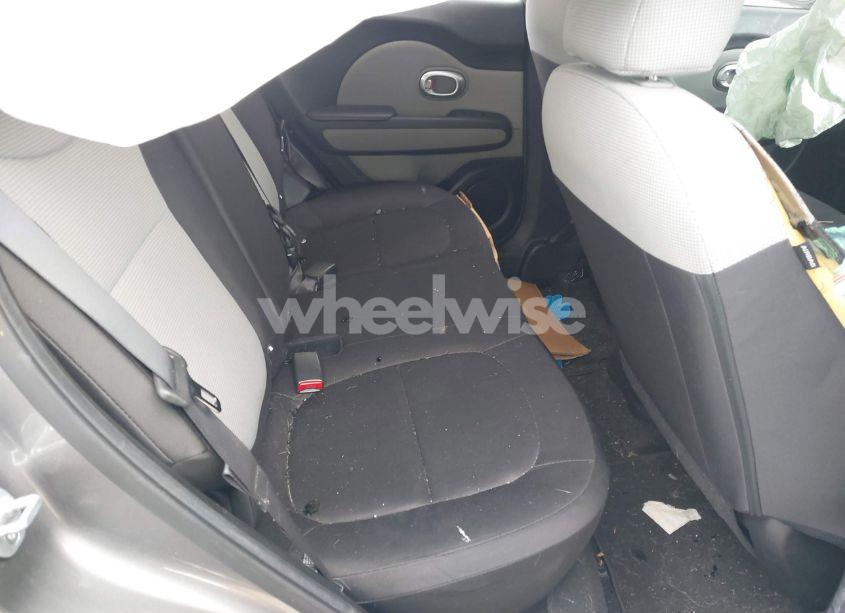 Photo 8 of 2015 Kia Soul (VIN KNDJN2A27F7228823)