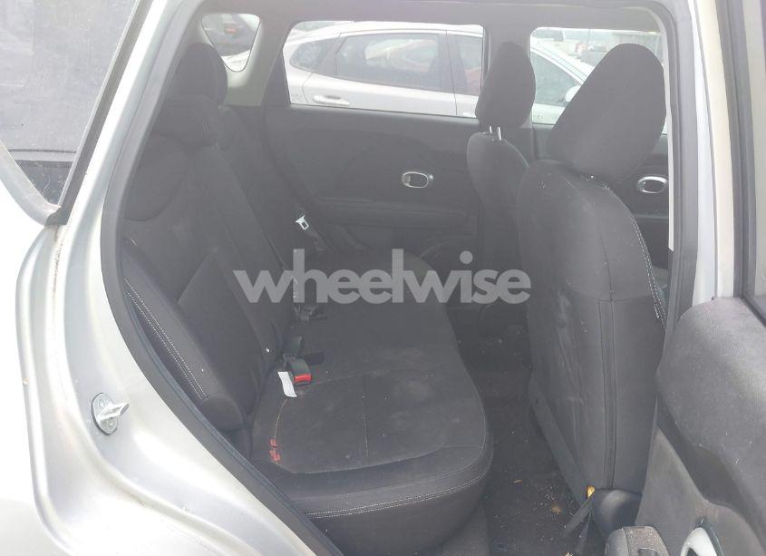 Photo 8 of 2015 Kia Soul (VIN KNDJN2A27F7747659)