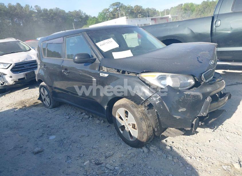 2015 Kia Soul (VIN KNDJN2A27F7767586) main photo