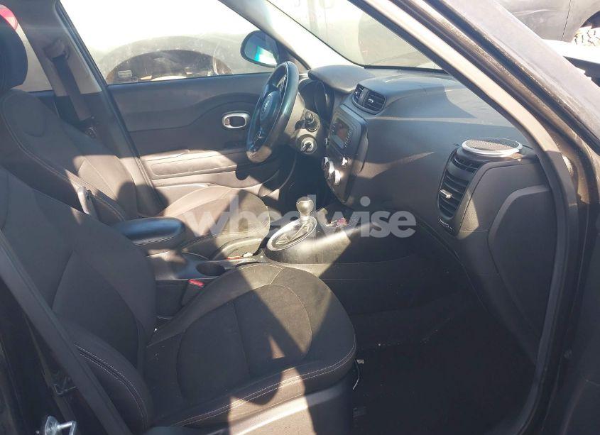 Photo 5 of 2015 Kia Soul (VIN KNDJN2A27F7767586)