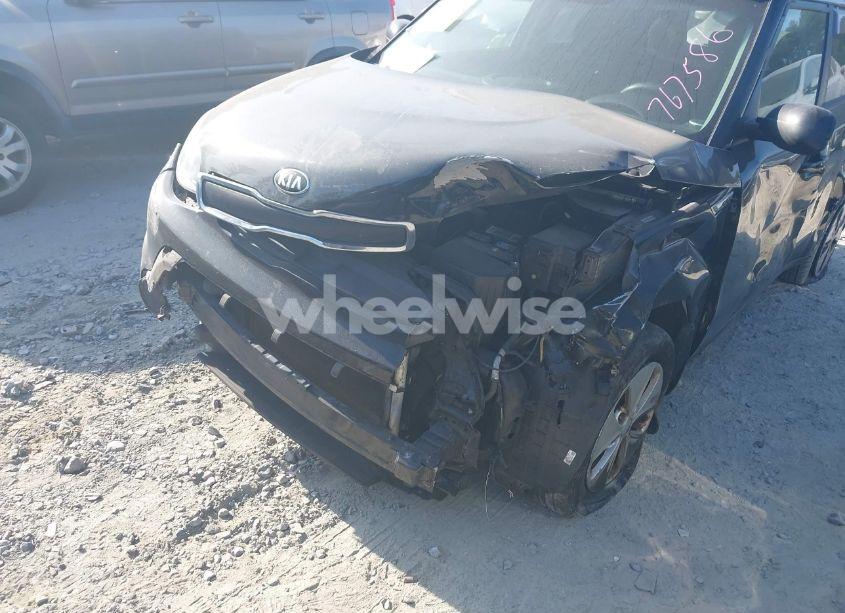 Photo 6 of 2015 Kia Soul (VIN KNDJN2A27F7767586)