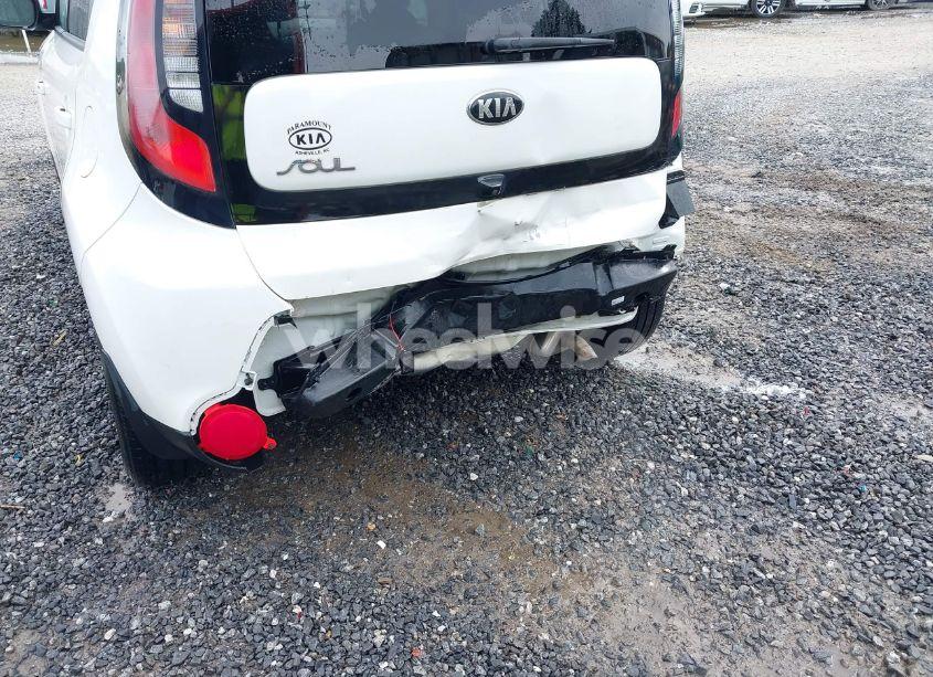 Photo 6 of 2016 Kia Soul (VIN KNDJN2A27G7267025)