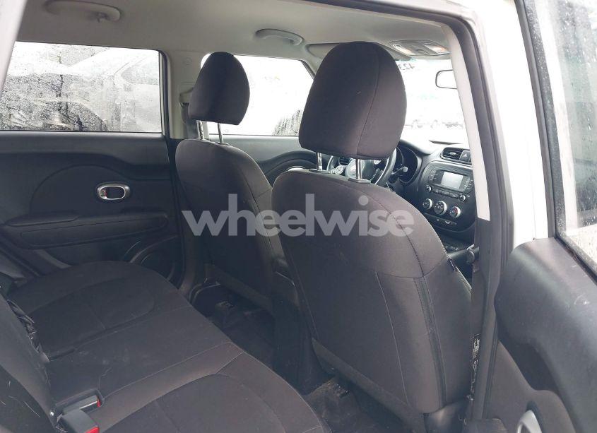 Photo 8 of 2016 Kia Soul (VIN KNDJN2A27G7267025)