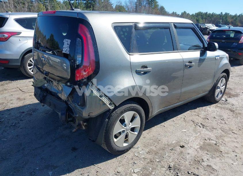 Photo 4 of 2016 Kia Soul (VIN KNDJN2A27G7270295)